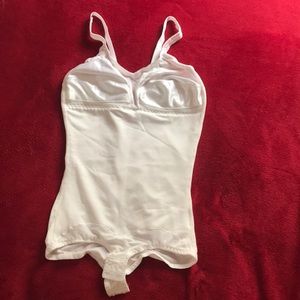 Women’s shapewear